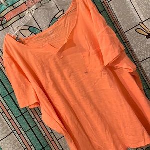 Avenue Love Your Tee SS 30/32 V Neck Cute